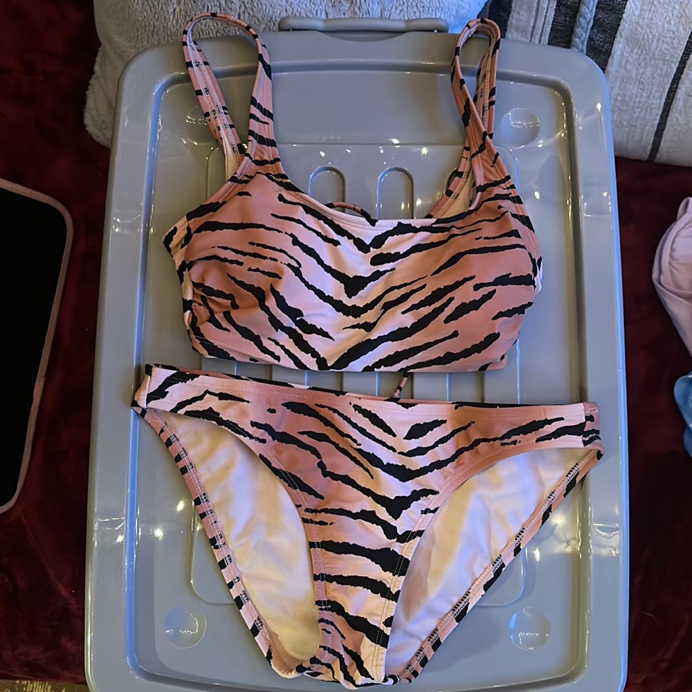 Tiger print bathing suit size M